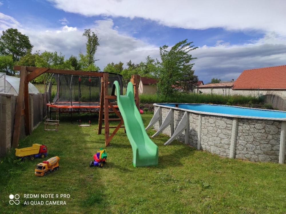 Apartman Pod Sribrnou Horou Lhenice Exterior foto